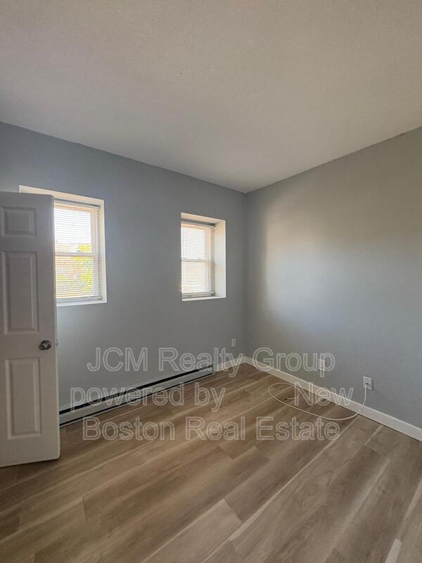 Building Photo - 56 Johnson St