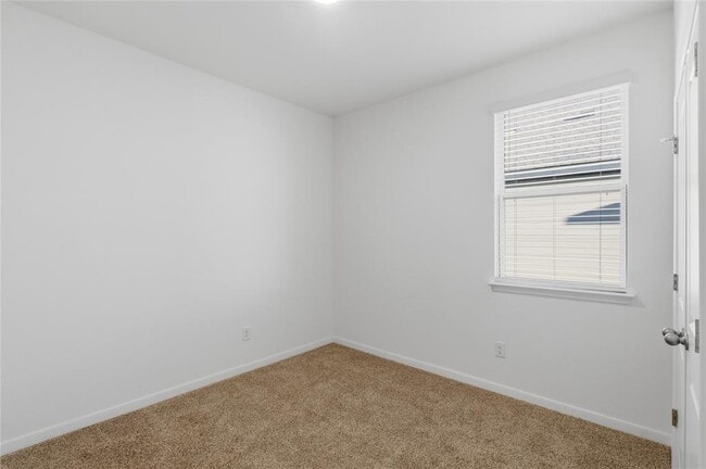 Building Photo - 465 Brooks Ranch Dr