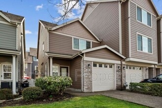 Building Photo - 9284 SW Sweek Dr