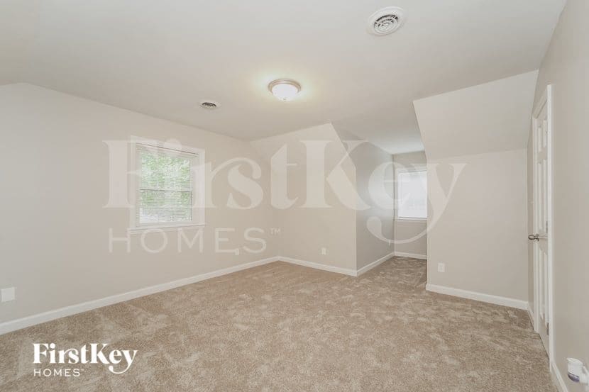 Building Photo - 7301 Leesburg Rd