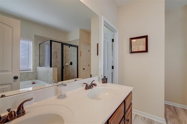 Building Photo - 4640 Roseman Trail