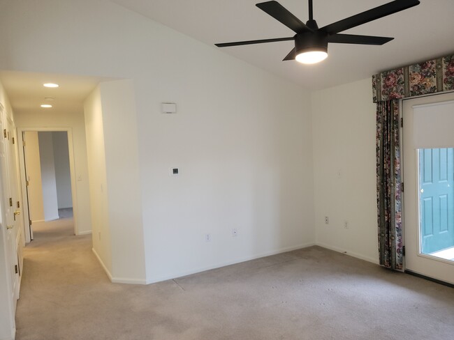Building Photo - 4385 S Balsam St