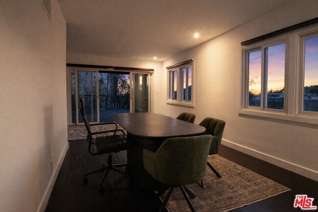 Building Photo - 8810 Hollywood Blvd