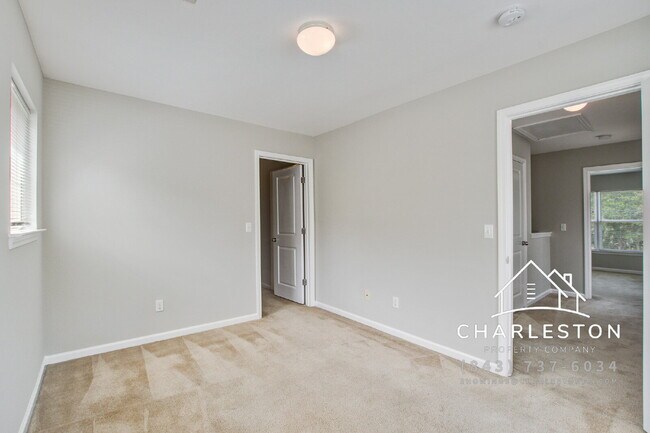 Building Photo - 198 Grand Oaks Dr