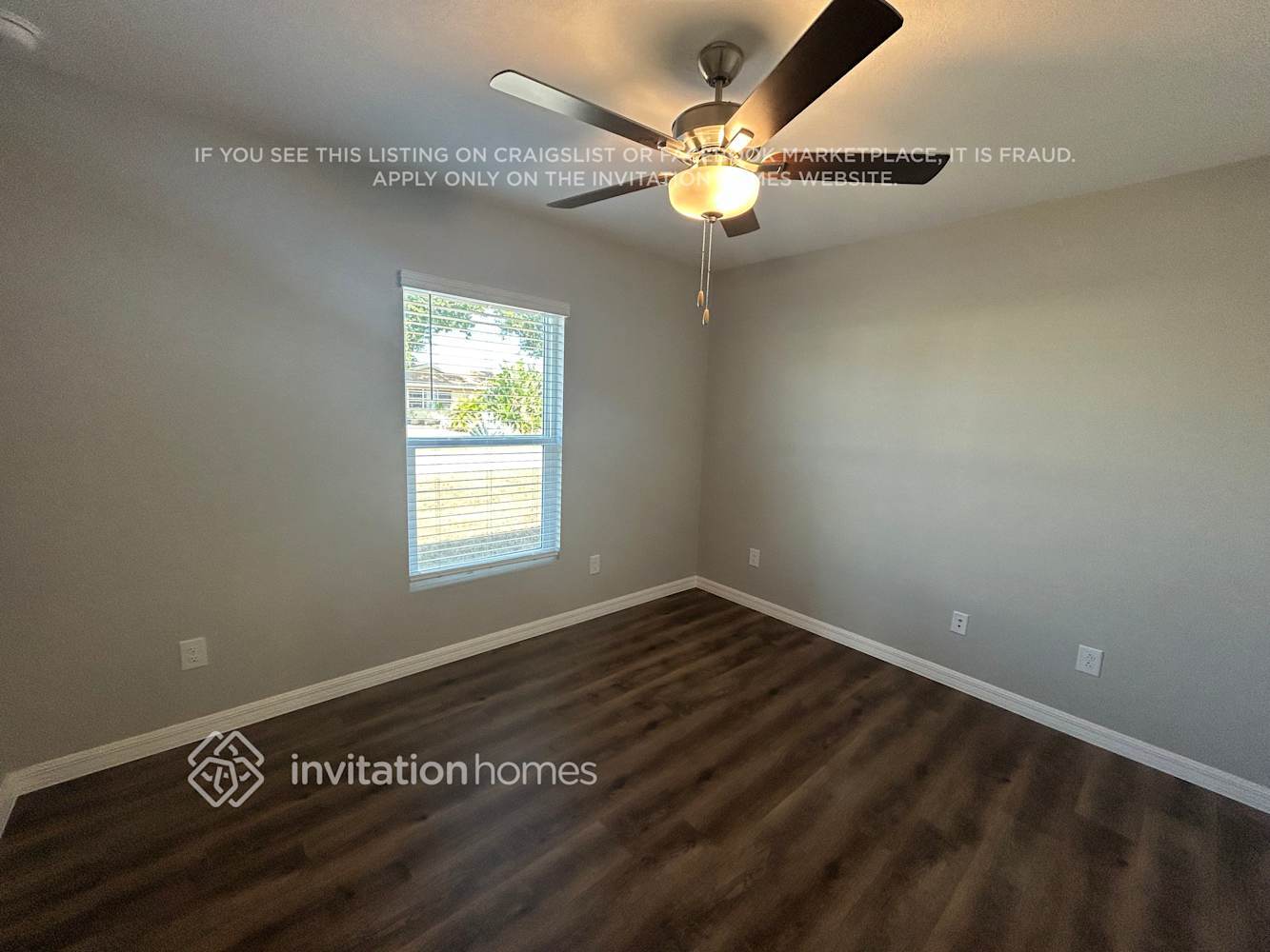 Building Photo - 711 NE 1st Ave