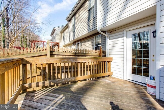 Building Photo - 8117 Ellen Way