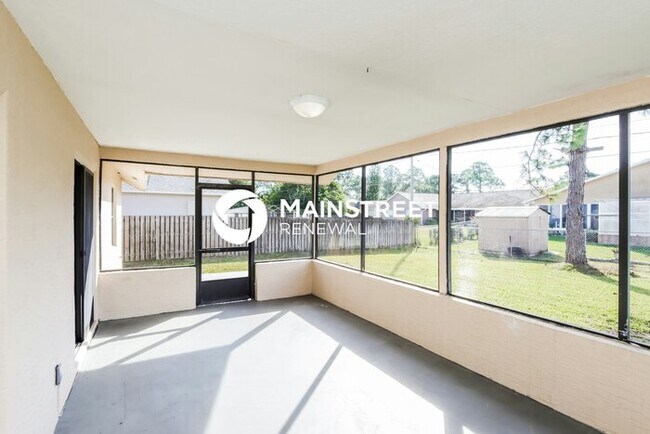 Building Photo - 3 Bedroom Pet-Friendly Home in PALM BAY, F...