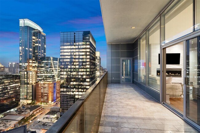 Building Photo - 210 Lavaca St