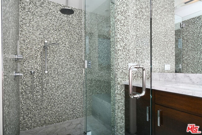 Building Photo - 11610 Ohio Ave