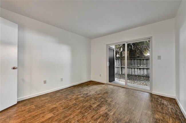Building Photo - 3109 W Horatio St