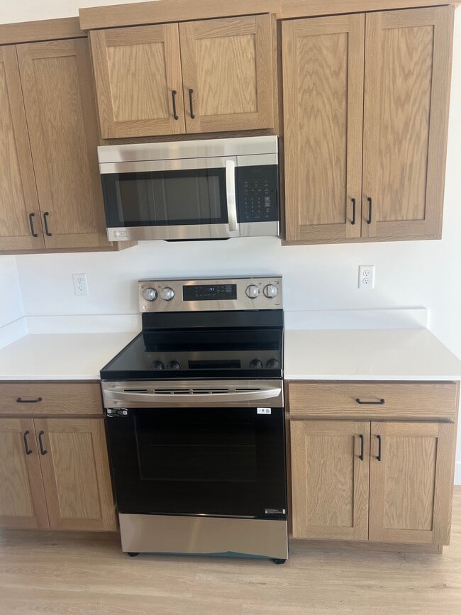 Building Photo - 1811 Livy Ln