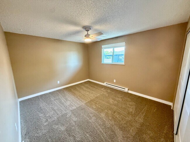 Building Photo - 3621 Butternut Dr