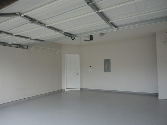 Building Photo - 1715 Crestwell Ln SW