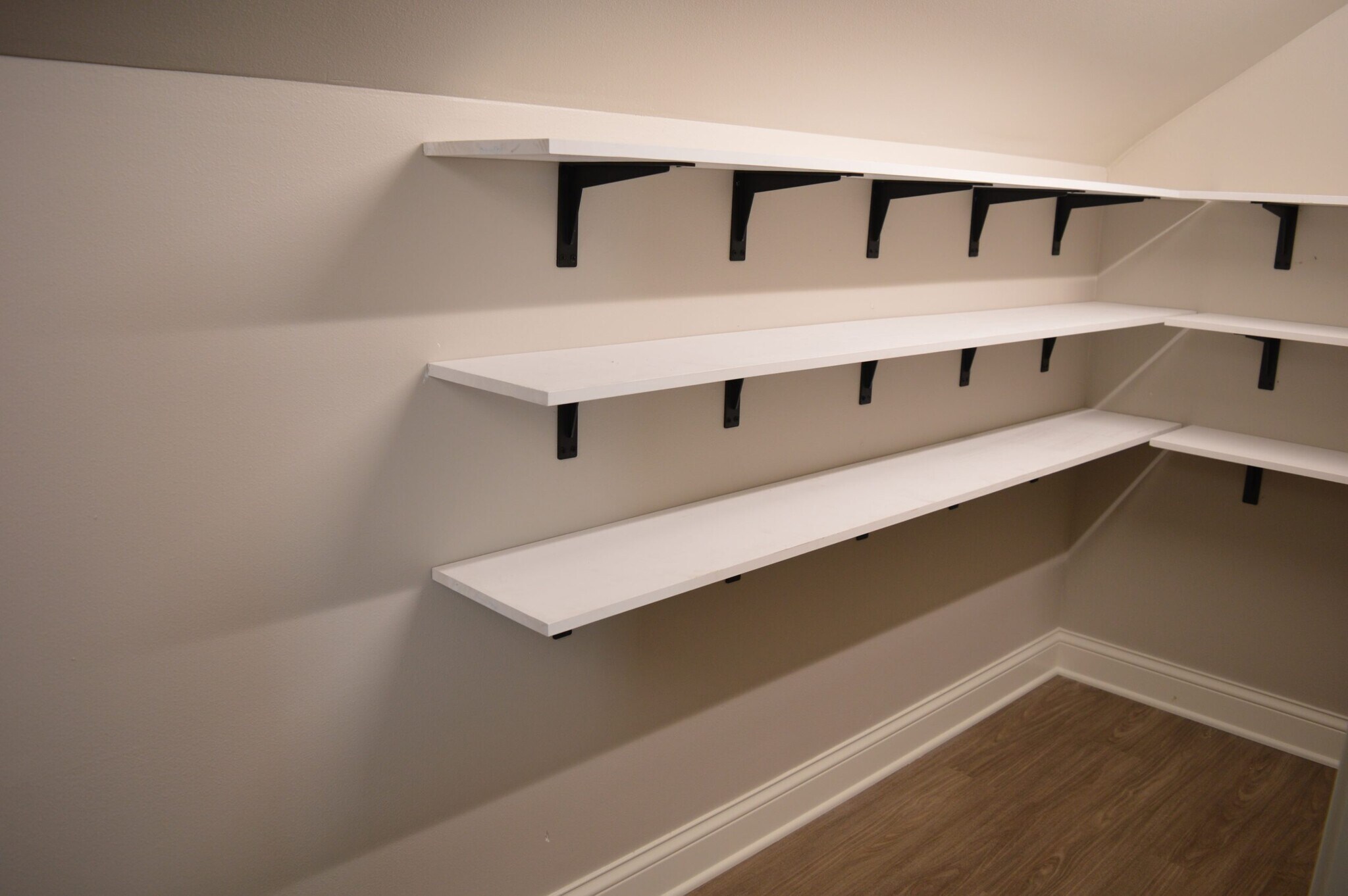 Building Photo - 100 S Washington St