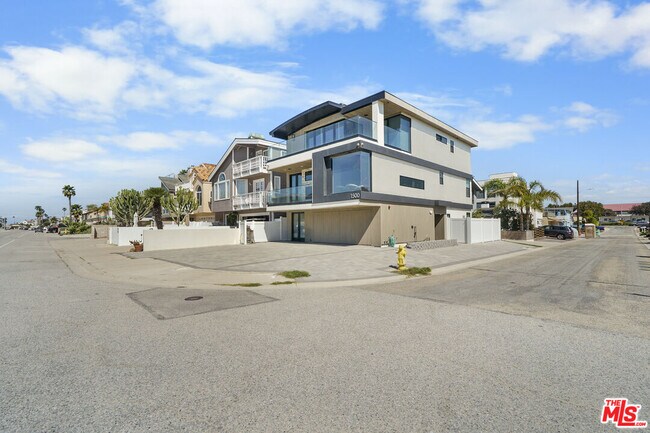 Building Photo - 1500 Ocean Dr