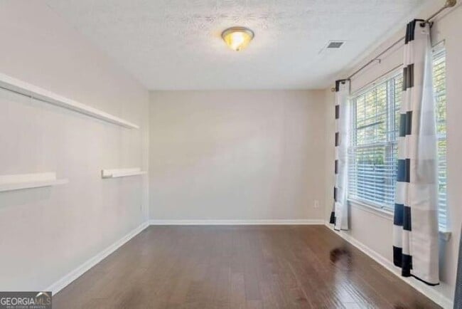 Building Photo - 9122 S Sterling Lakes Dr