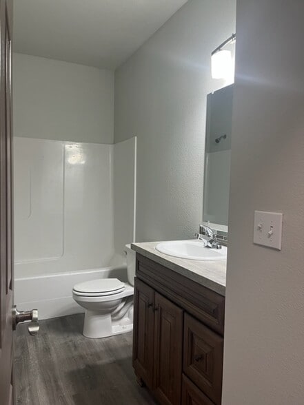 Building Photo - 180 Terminal Ave