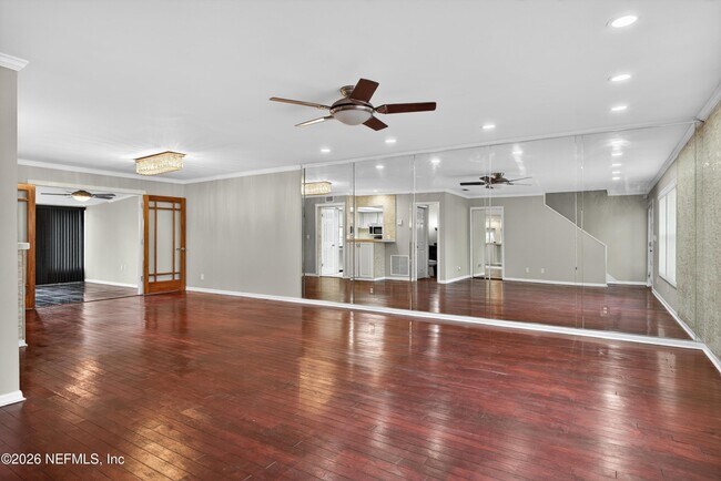 Building Photo - 695-A1A A1A N