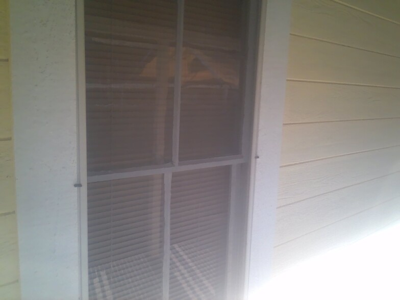 windows - 327 Adeline St