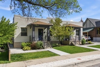 Building Photo - 817 Ramona Ave
