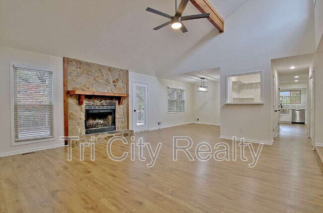 Building Photo - 150 Drennan Dr