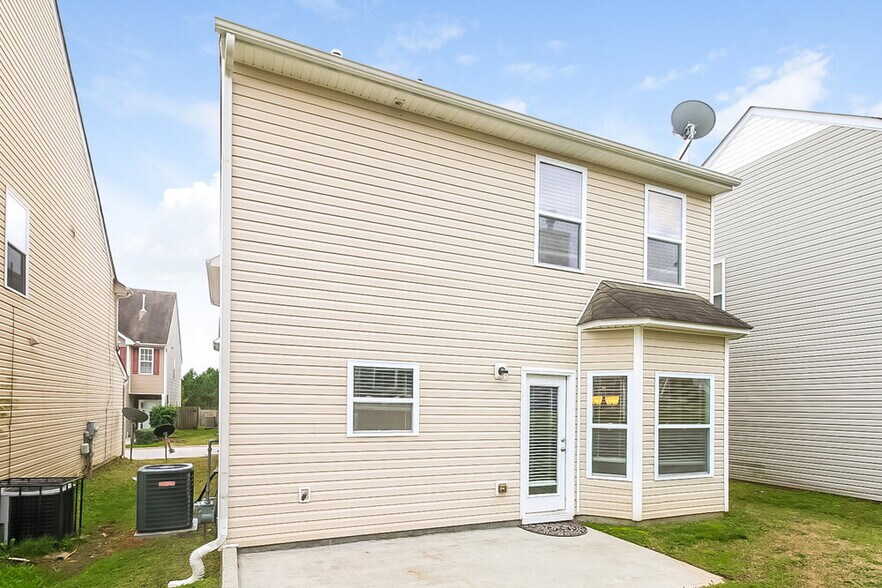 Building Photo - 1585 Tigris Ct