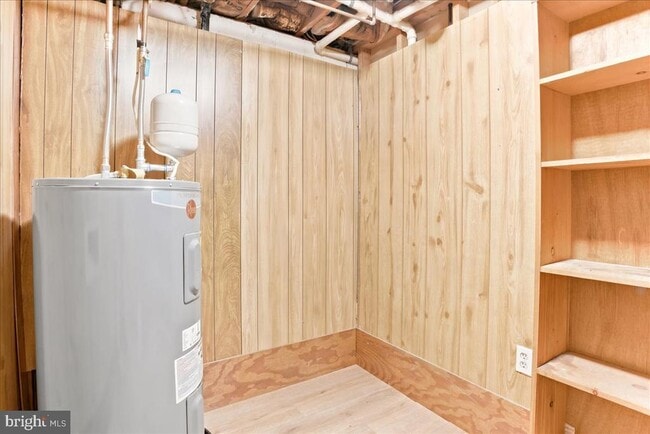 Building Photo - 102 Linwood Ct