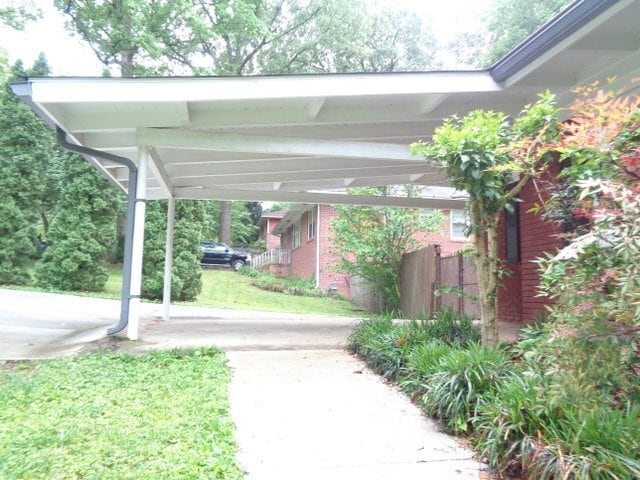 Building Photo - Vintage ranch with loads of charm!