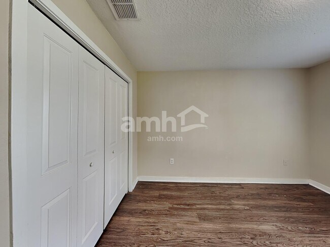 Building Photo - 6405 Oyster Island Cove