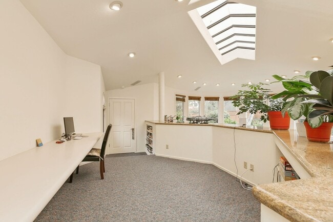 Building Photo - 6115 Manzanillo Dr