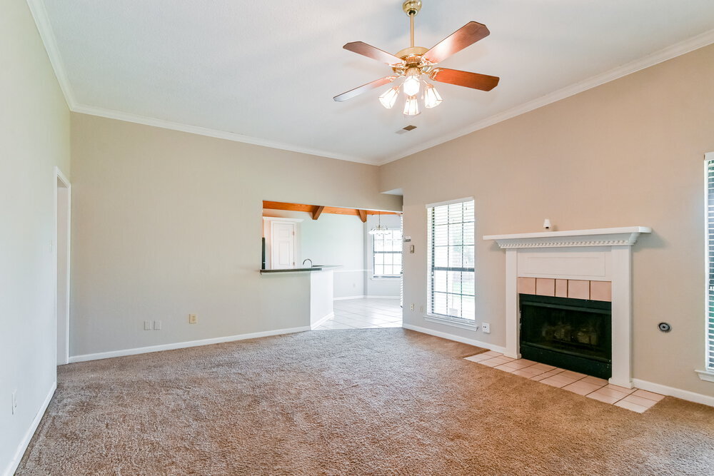 Building Photo - 6690 Autumn Wood Cove