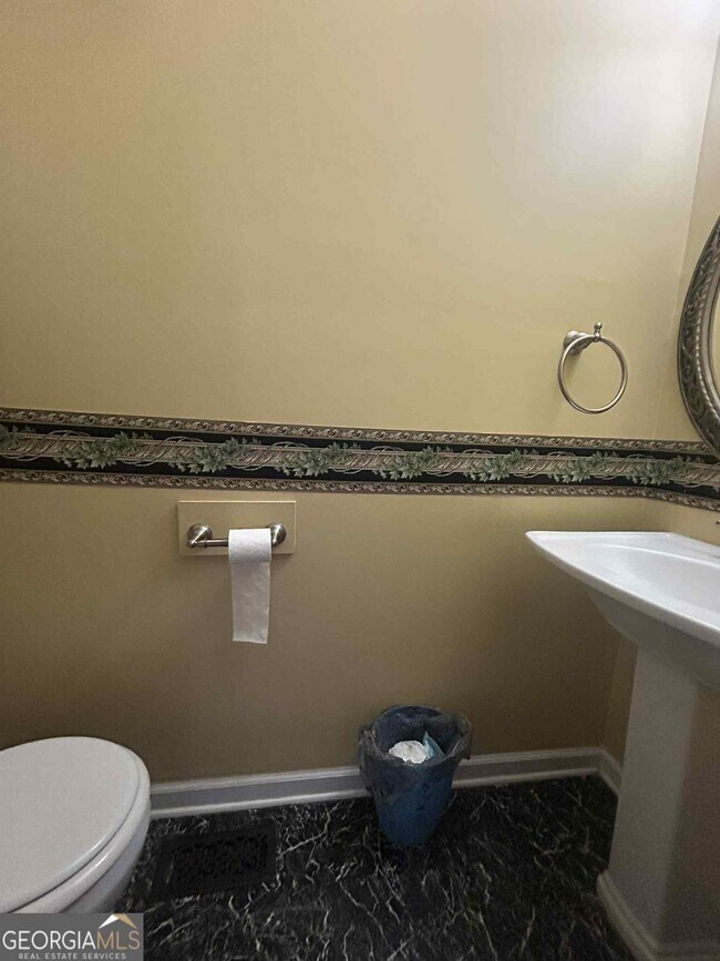 Building Photo - 128 Ashton Dr