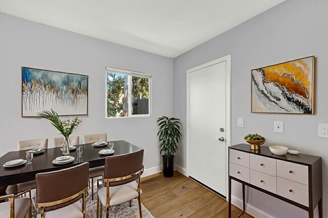 Building Photo - Great 2 Bed 1 Bath House in Vallejo -- AVA...