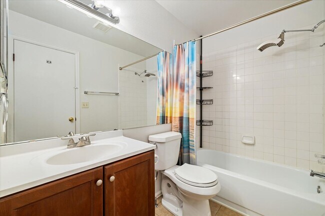 Building Photo - Beautiful 3 bed 2 bath Highlands Ranch Home!