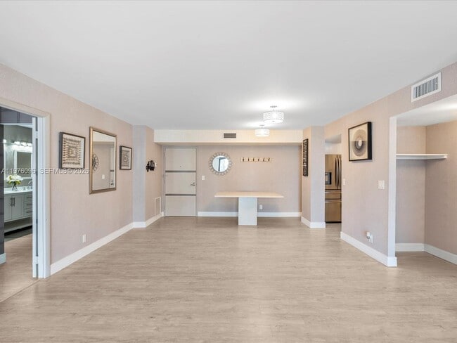 Building Photo - 1500 S Ocean Dr