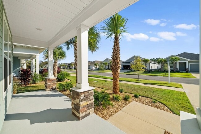 Building Photo - Breakfest Point 3 Bedroom 2 bath