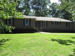Building Photo - 3 Bedroom 2 Bath Home For Rent Across From...