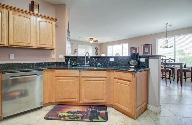Building Photo - 22896 W Arrow Dr