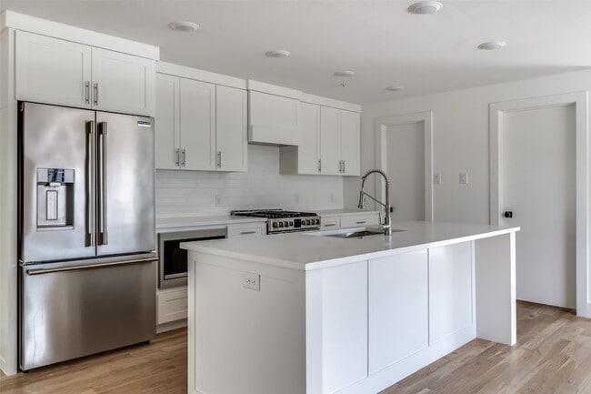 Building Photo - 1612 Grigsby Ave