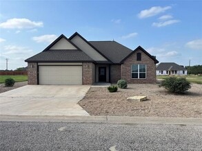 Building Photo - 1043 County Road 327