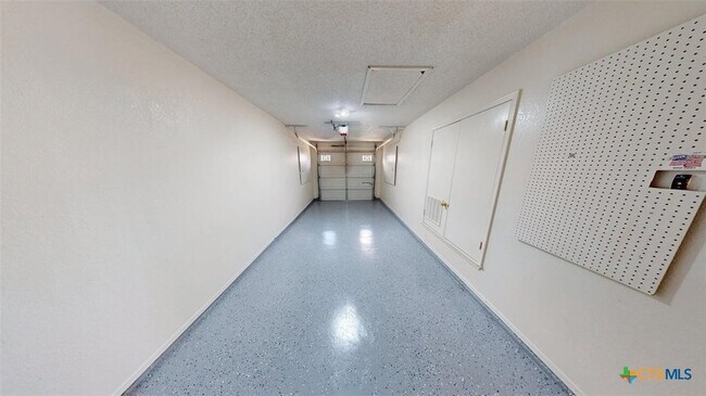 Building Photo - 1613 Bobby Lee Dr