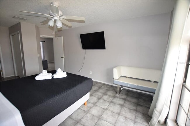 Building Photo - 7706 Indian Ridge Trail S