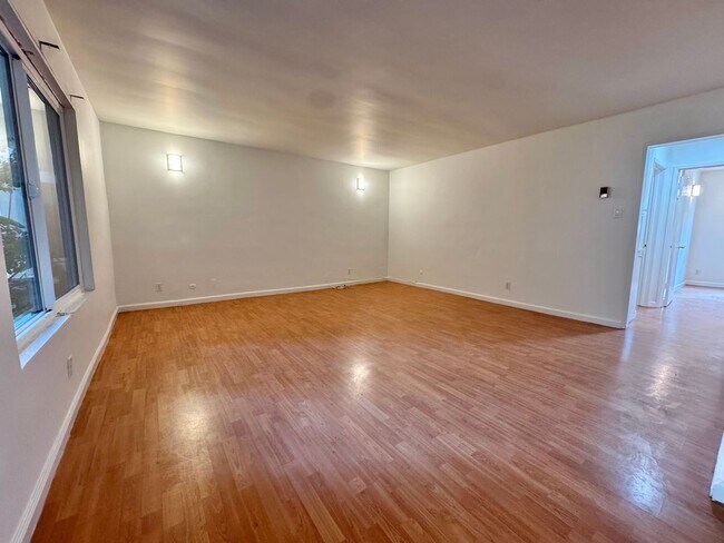 Interior Photo - EP