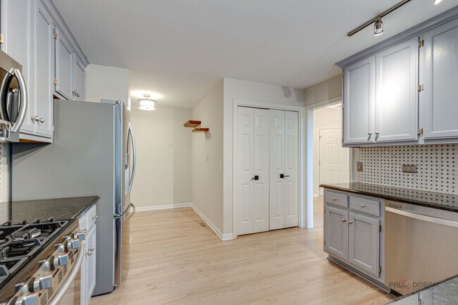 Building Photo - 4405 Middleton Pl