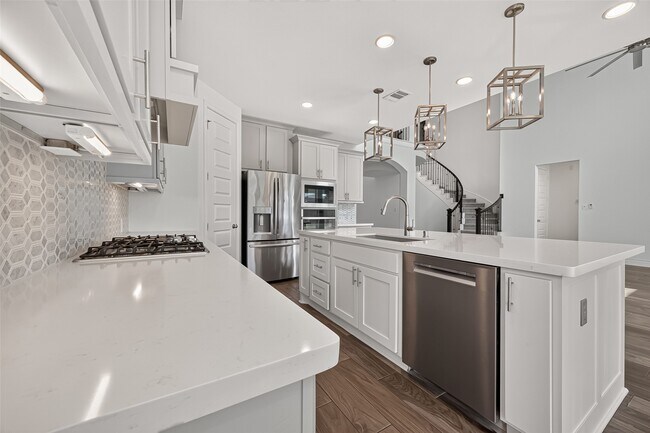 Building Photo - 25109 Pinebrook Grove Ln