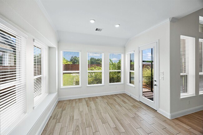Building Photo - 11918 Sumitomo Ln