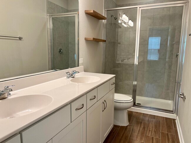 Building Photo - 7155 Jareth Dr