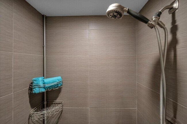 Building Photo - 601 N Ocean Blvd