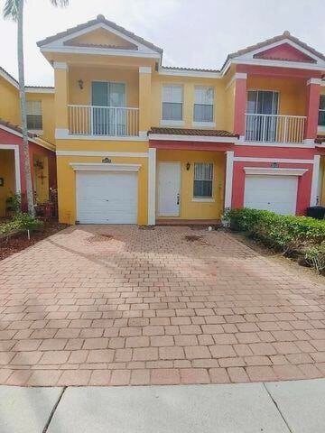 Building Photo - 2209 Shoma Dr