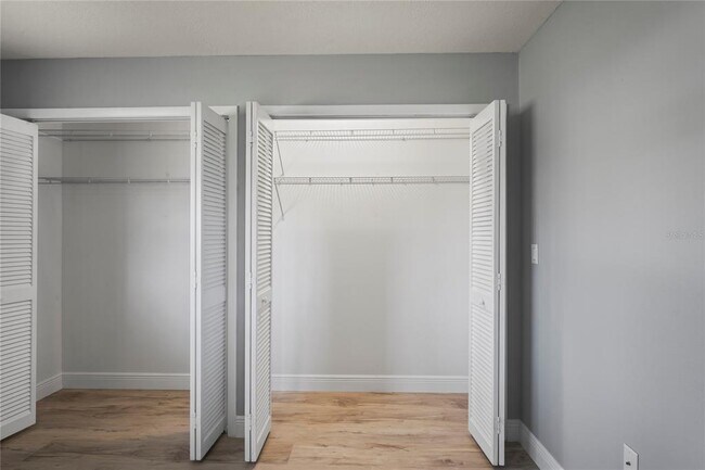 Building Photo - 8312 Roxboro Dr